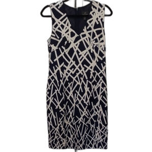 Adrianna Papell Navy and White sleeveless geometric print shift dress size 8